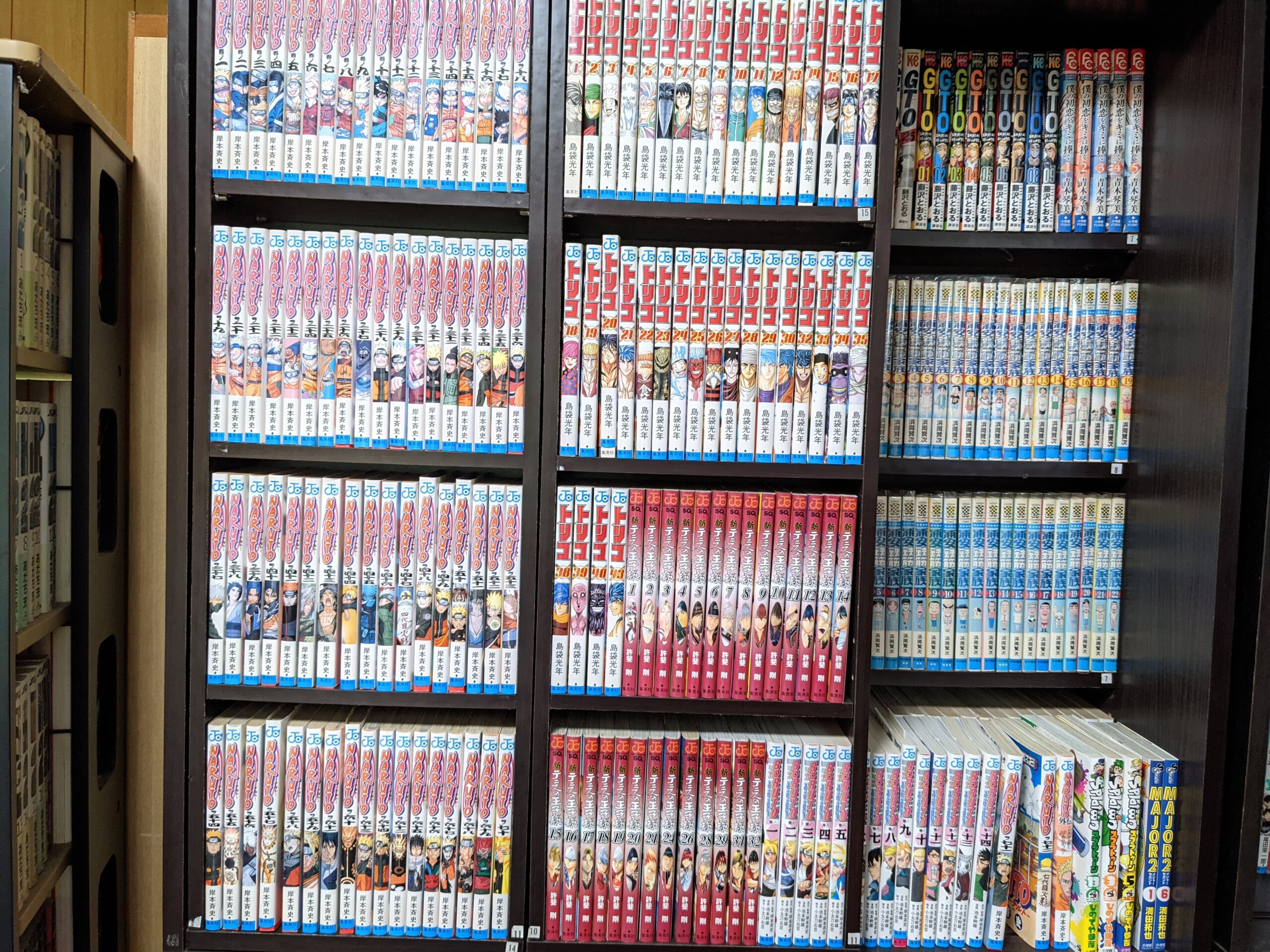 たくさんの漫画本 おすすめ①】家で人気の漫画 大人も子どもにも人気 